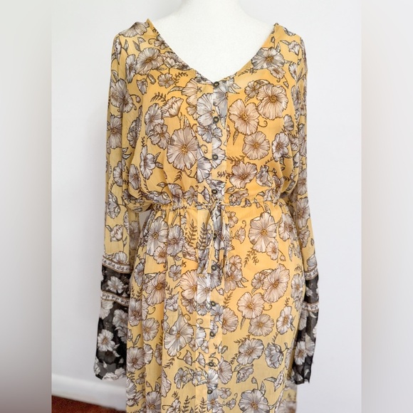 Floral Maxi Dress - Picture 4 of 8